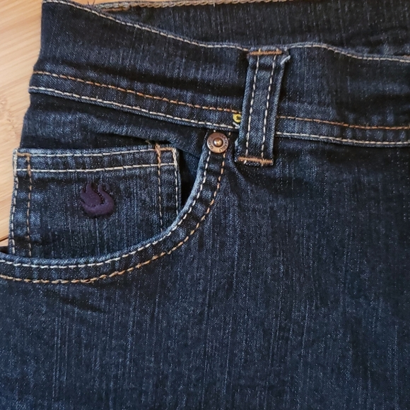 Capris - Picture 5 of 9